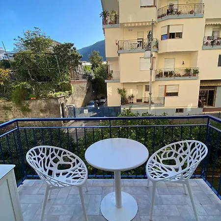 Momi 4* סורנטו