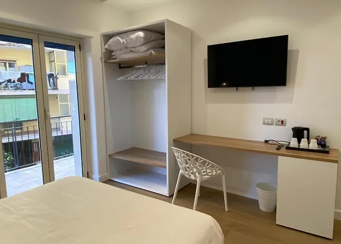 Momi Bed & Breakfast