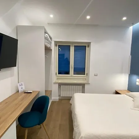 Momi Bed & Breakfast 4*