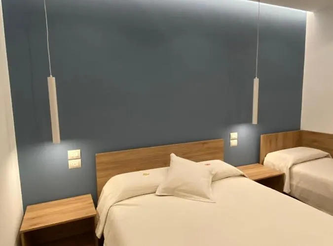 לינה וארוחת בוקר Momi